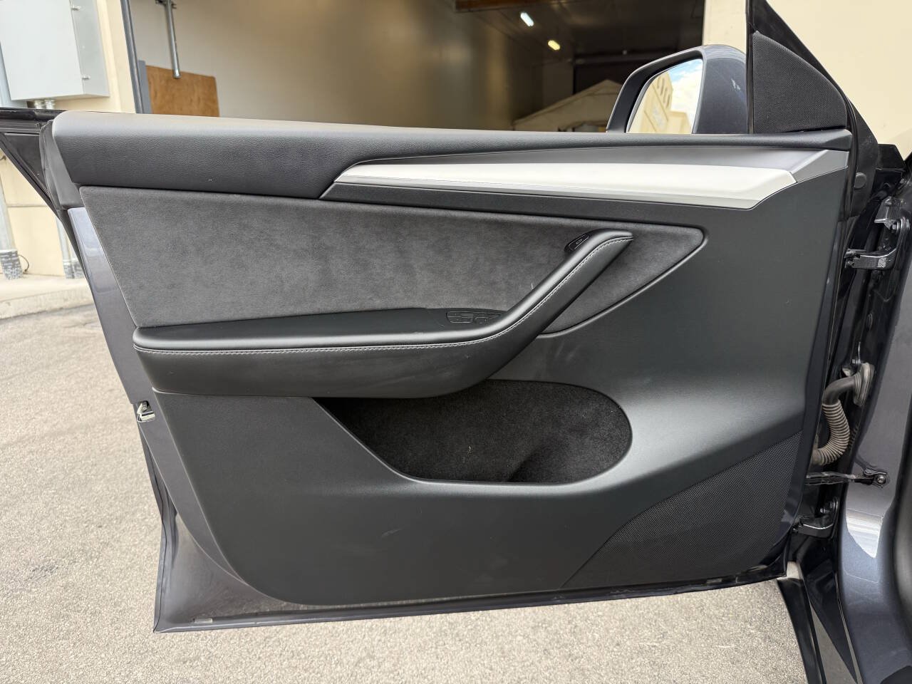 Used 2023 Tesla Model Y Long Range AWD/4WD image 11