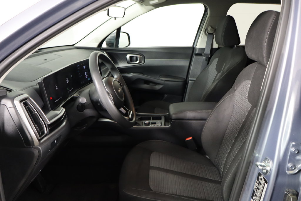 Used 2024 Kia Sorento LX FWD image 14