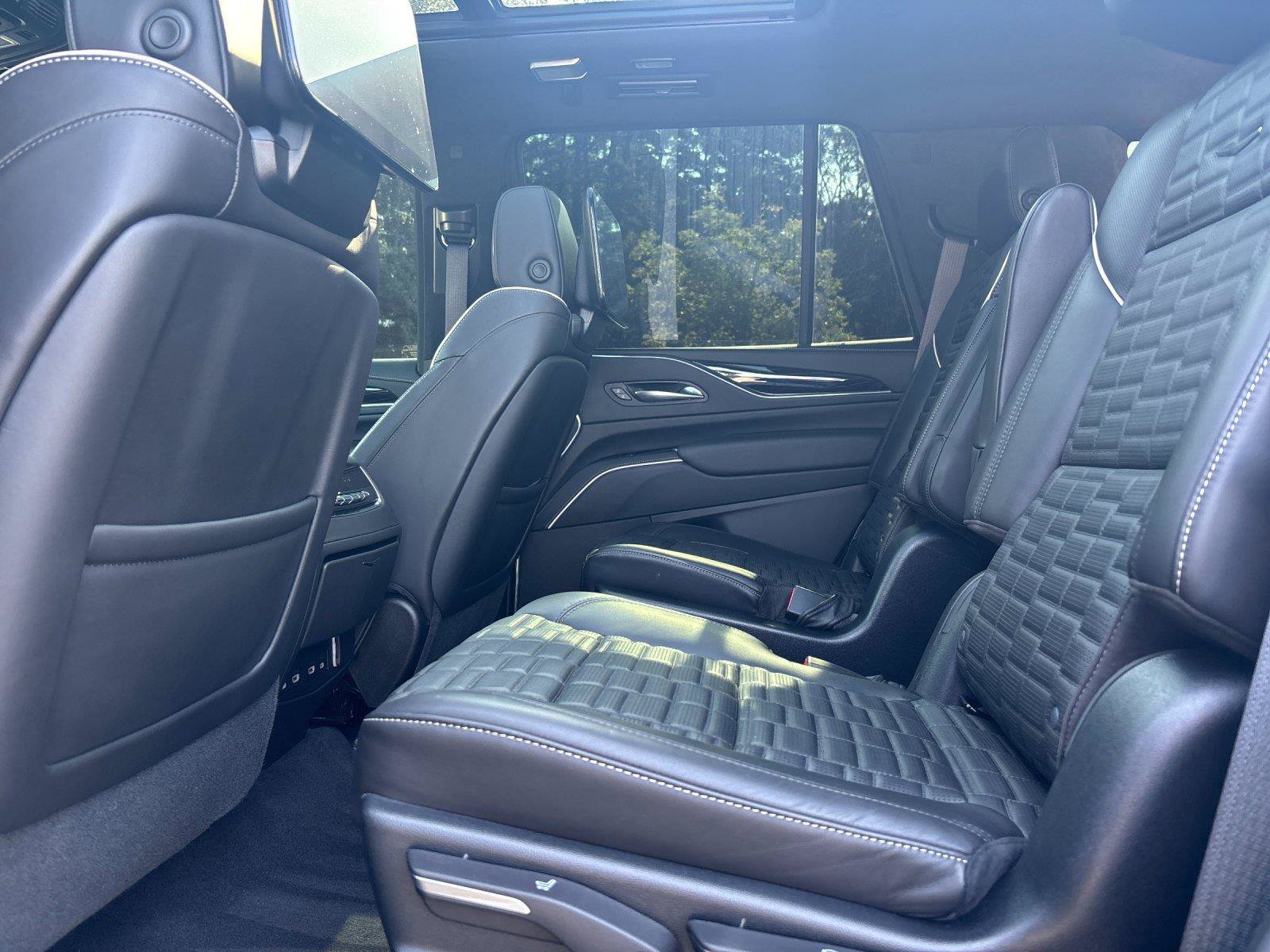 Used 2023 Cadillac Escalade V AWD/4WD image 33