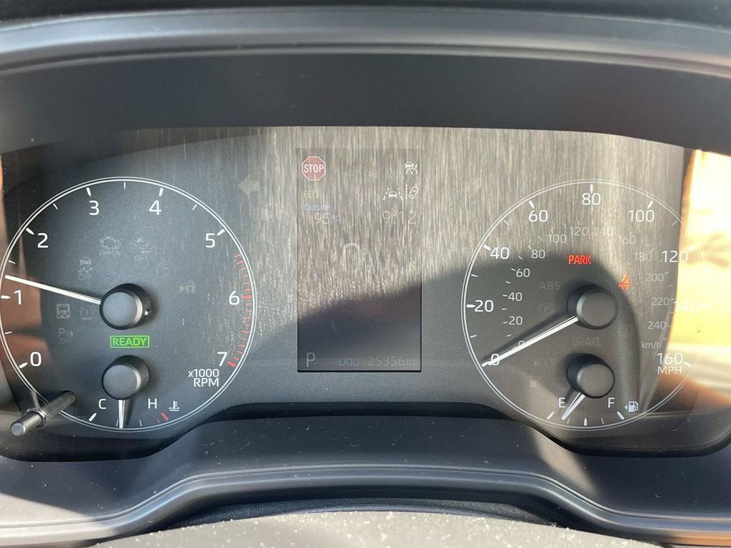 Used 2025 Toyota Corolla SE FWD image 27