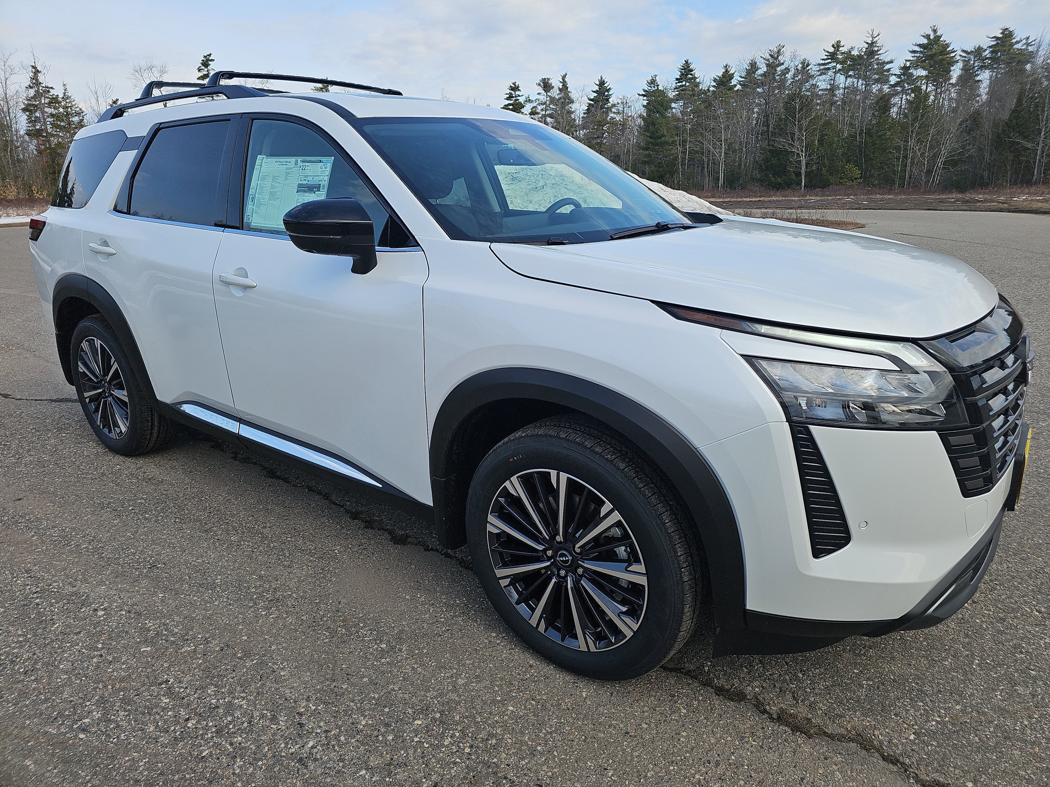 New 2026 Nissan Pathfinder Platinum image 9