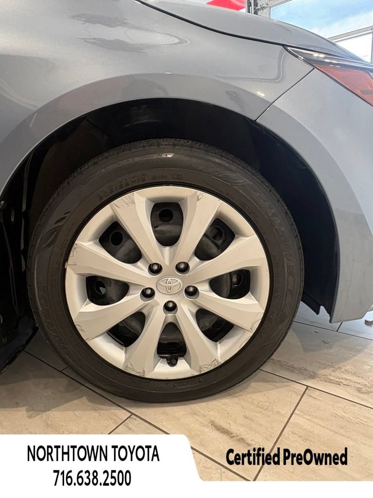 Used 2023 Toyota Corolla LE w/ Carpet Mat Package (TMS) FWD image 12