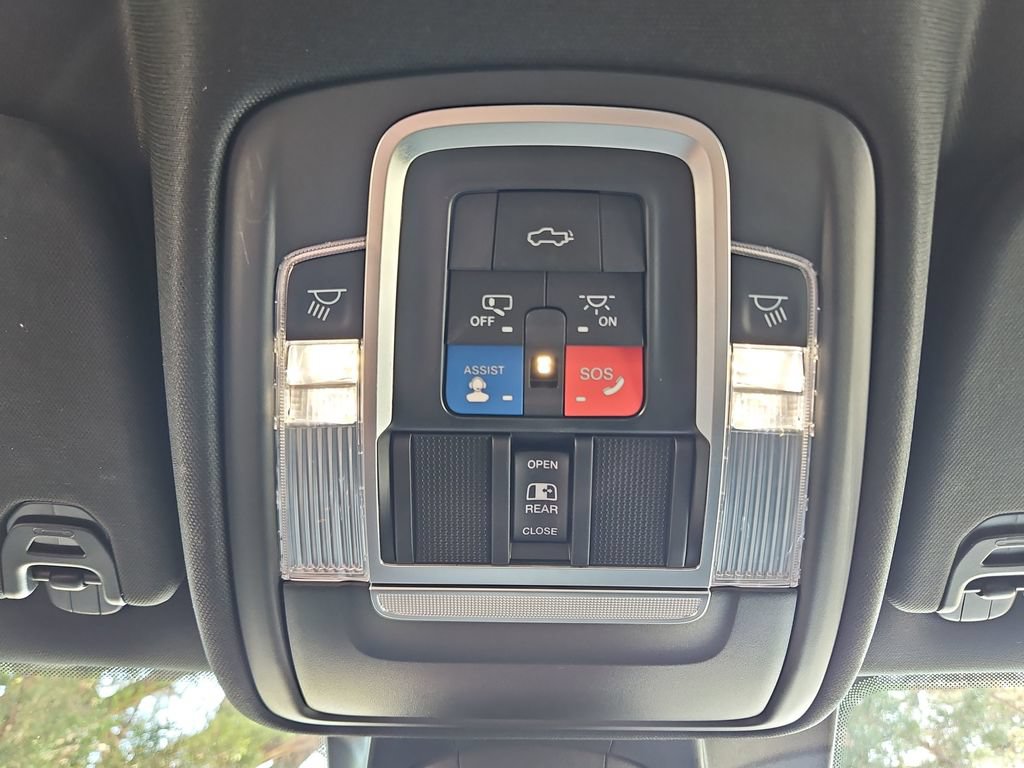 Used 2022 RAM 1500 Limited w/ Trailer Tow Group (B) AWD/4WD image 22