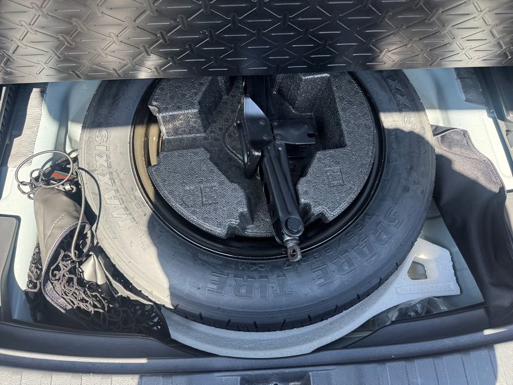 Used 2025 Toyota RAV4 XLE AWD/4WD image 22