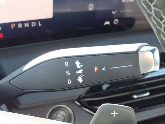 Used 2025 Buick Enclave Preferred image 11