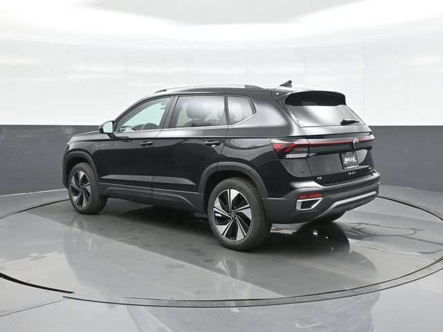 New 2026 Volkswagen Taos SE AWD/4WD image 5