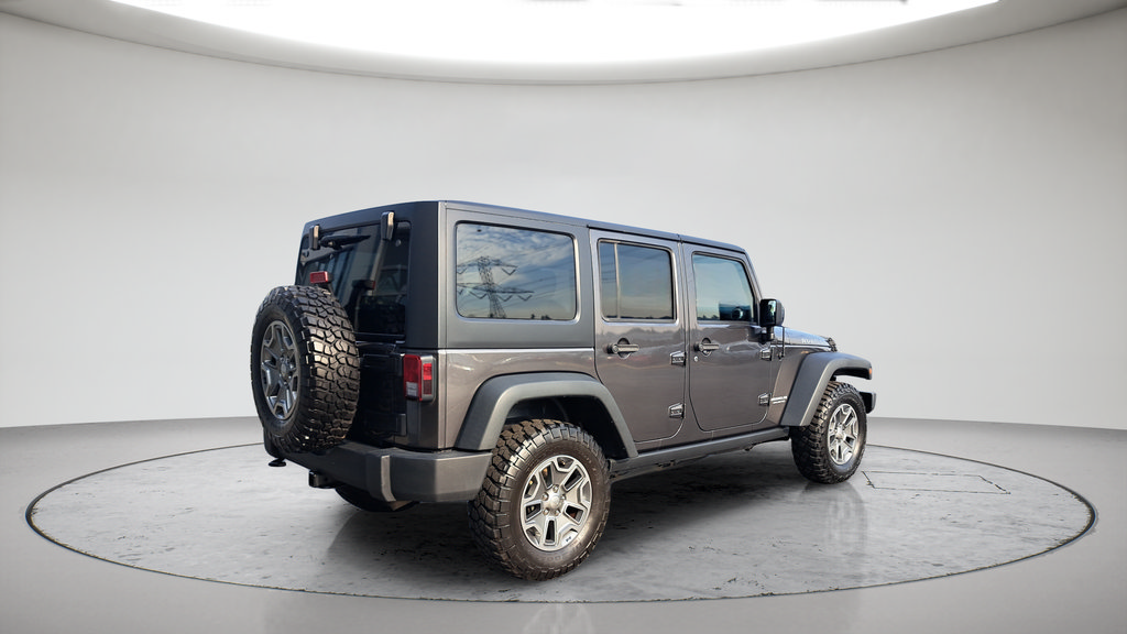 Used 2017 Jeep Wrangler Unlimited Rubicon w/ Connectivity Group AWD/4WD image 3