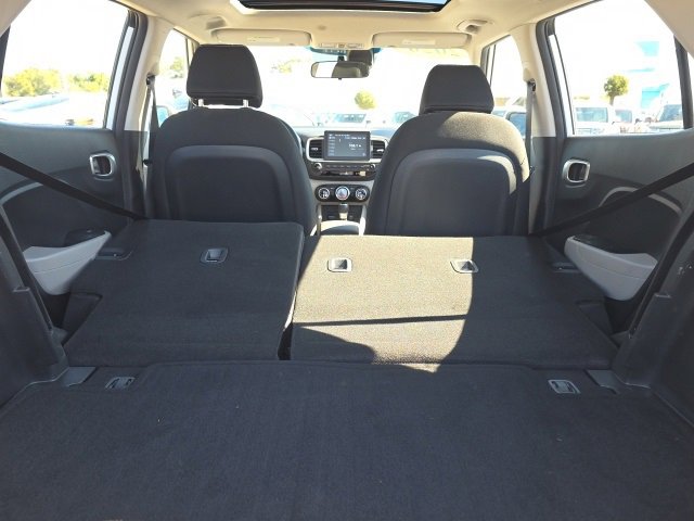 Used 2020 Hyundai Venue SEL w/ Convenience Package image 23