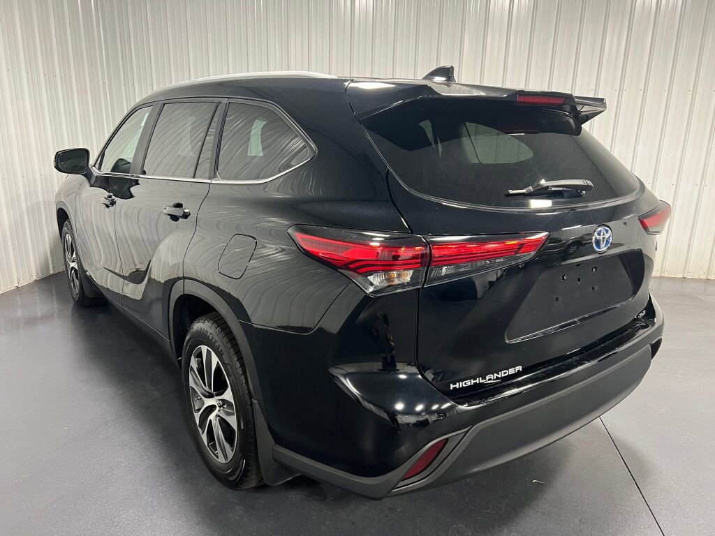 Used 2023 Toyota Highlander XLE image 23