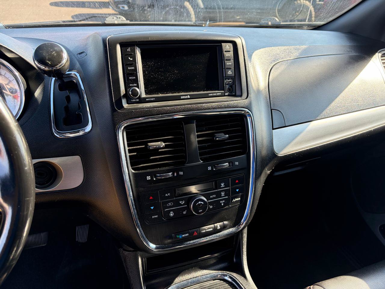 Used 2020 Dodge Grand Caravan GT FWD image 11