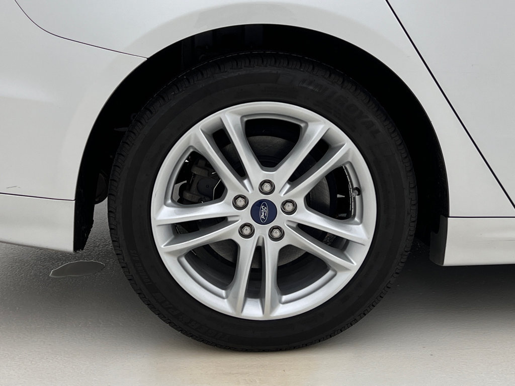 Used 2018 Ford Fusion SE w/ Equipment Group 602A FWD image 29