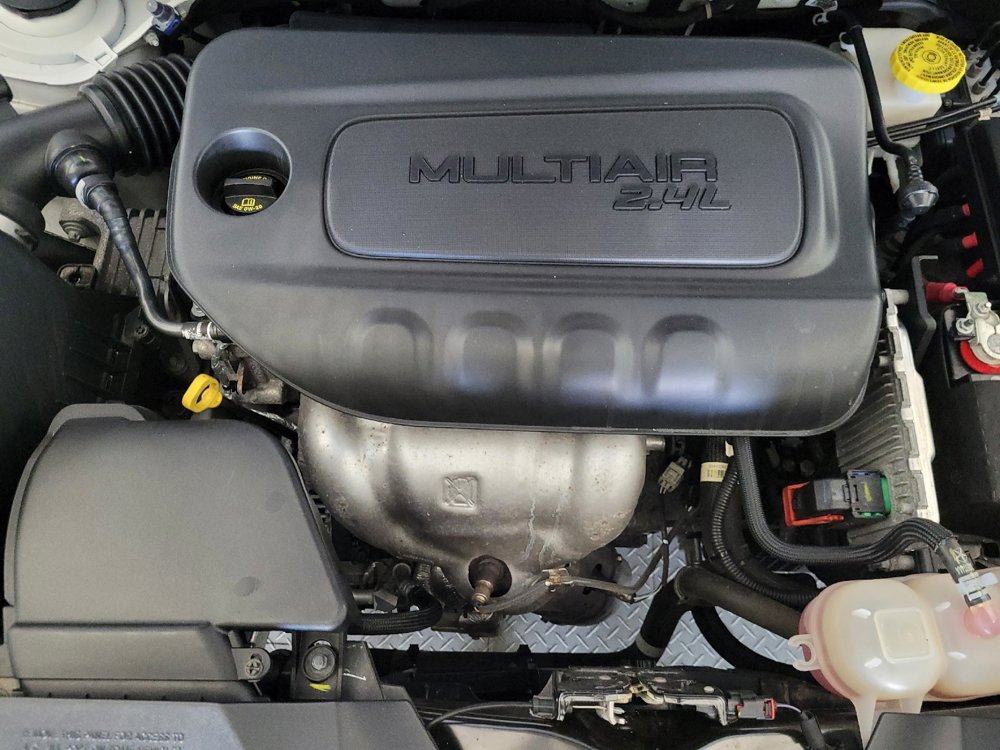 Used 2019 Jeep Cherokee Latitude w/ Cold Weather Group image 30