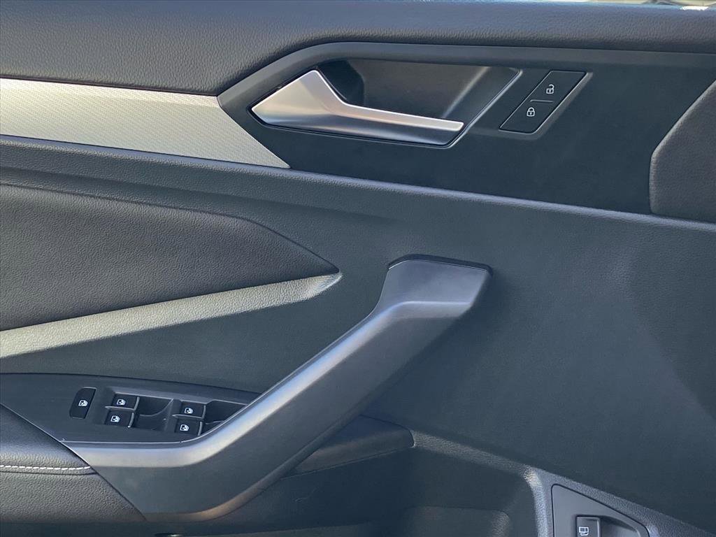 Certified 2023 Volkswagen Jetta S image 17
