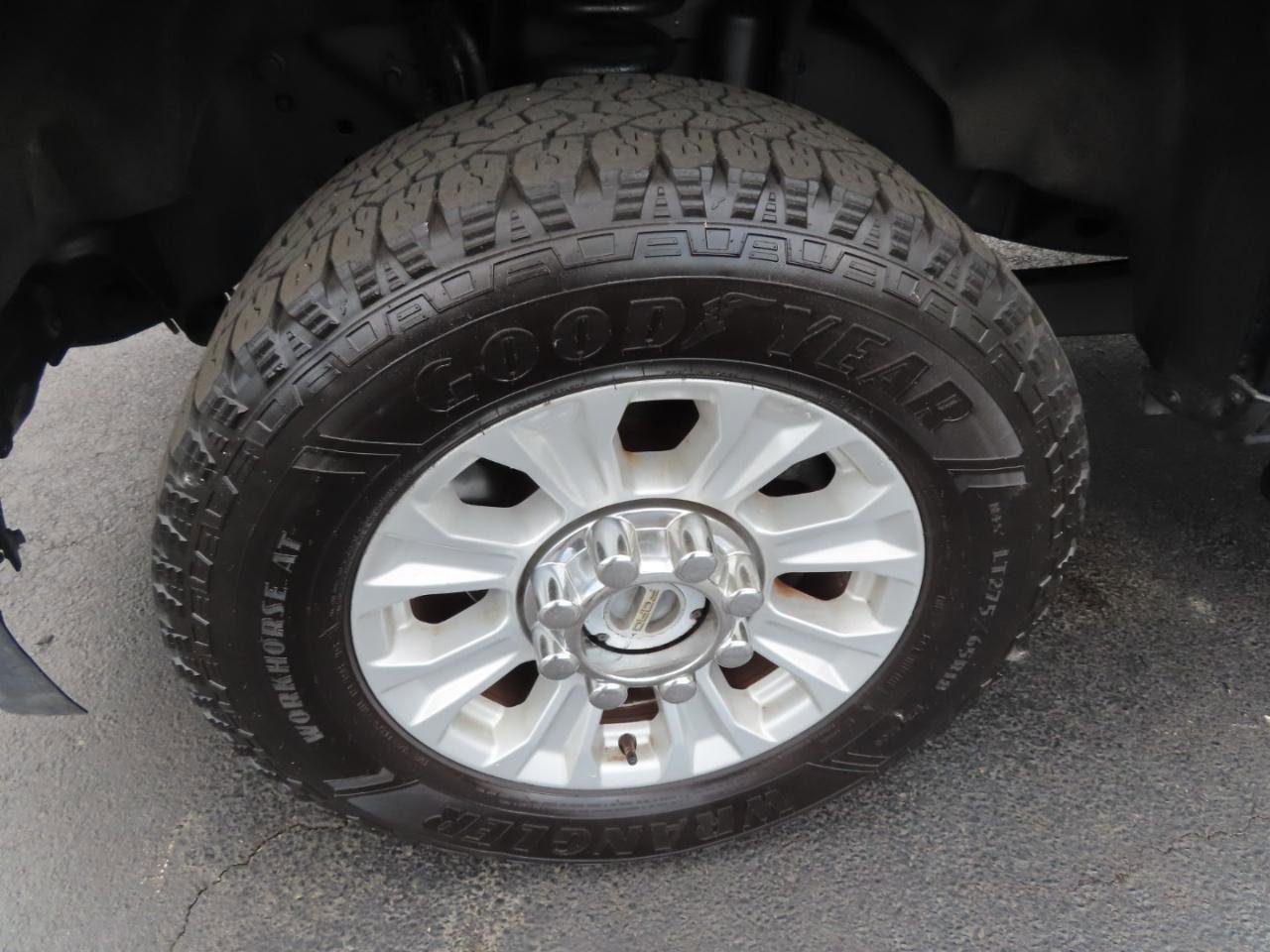 Used 2021 Ford F250 XLT AWD/4WD image 11