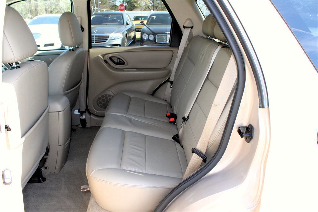 Used 2007 Ford Escape Limited image 19