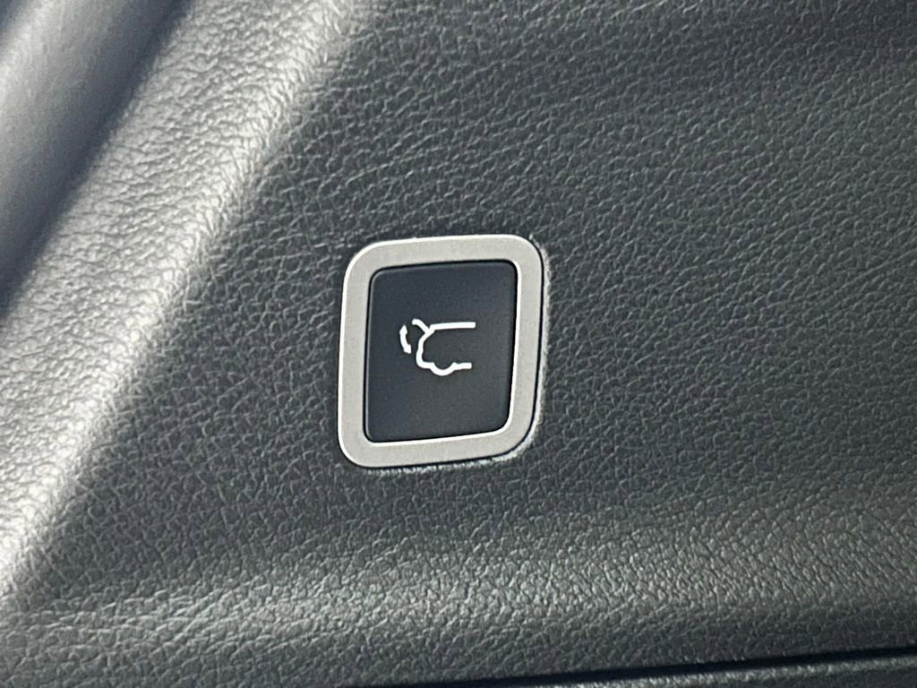 New 2026 Chrysler Pacifica Limited w/ S Appearance Package image 10