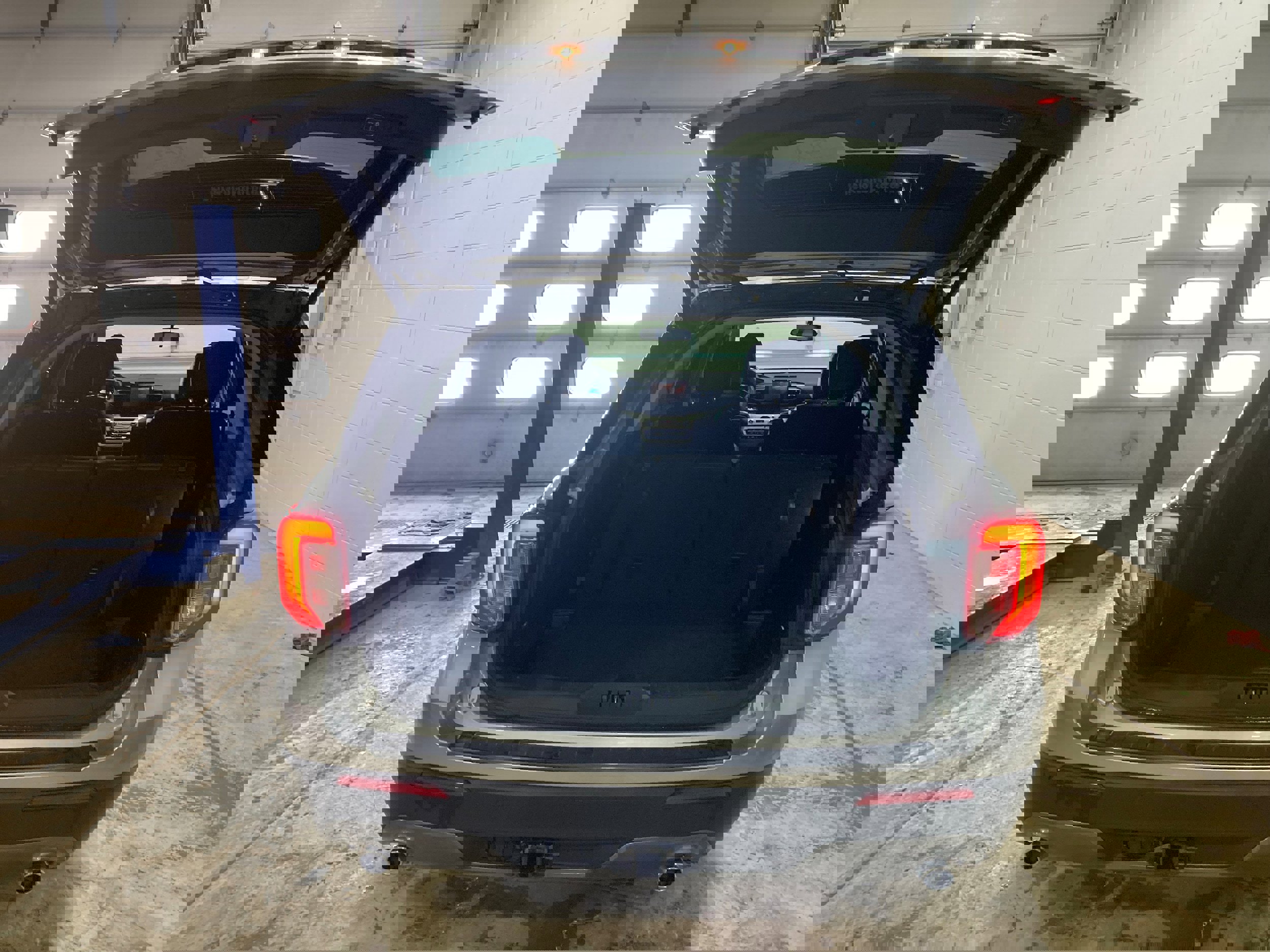 Used 2023 Ford Explorer XLT w/ Equipment Group 202A image 15