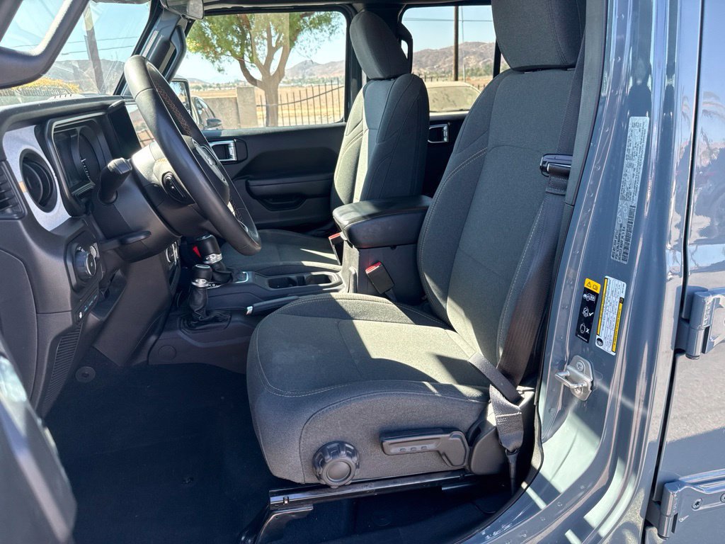 Used 2024 Jeep Wrangler Unlimited AWD/4WD image 20