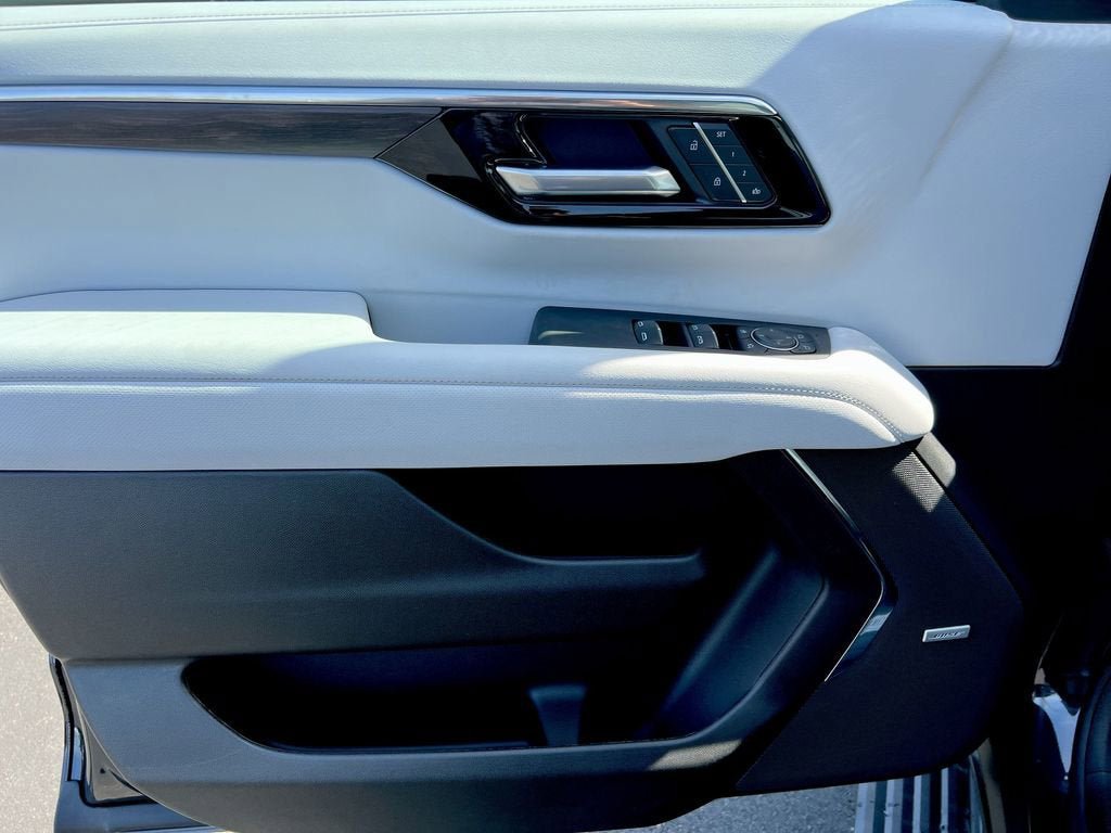 New 2026 Chevrolet Tahoe Premier AWD/4WD image 19