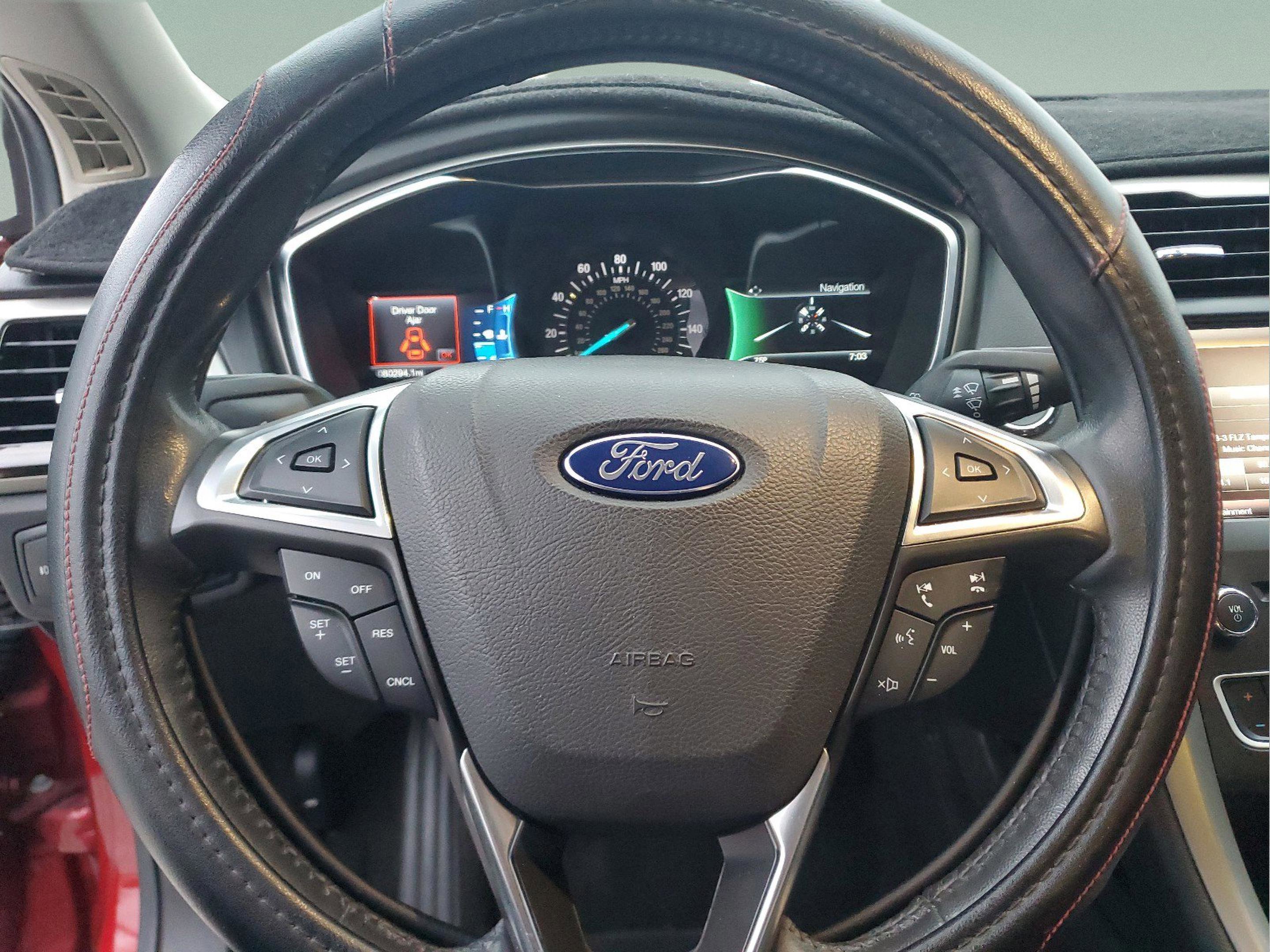 Used 2016 Ford Fusion SE w/ Equipment Group 202A FWD image 17