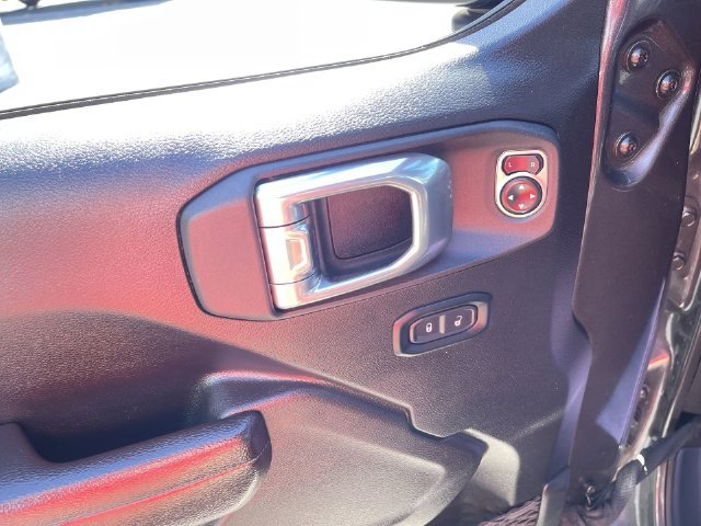 Used 2024 Jeep Wrangler Unlimited w/ Convenience Group AWD/4WD image 22