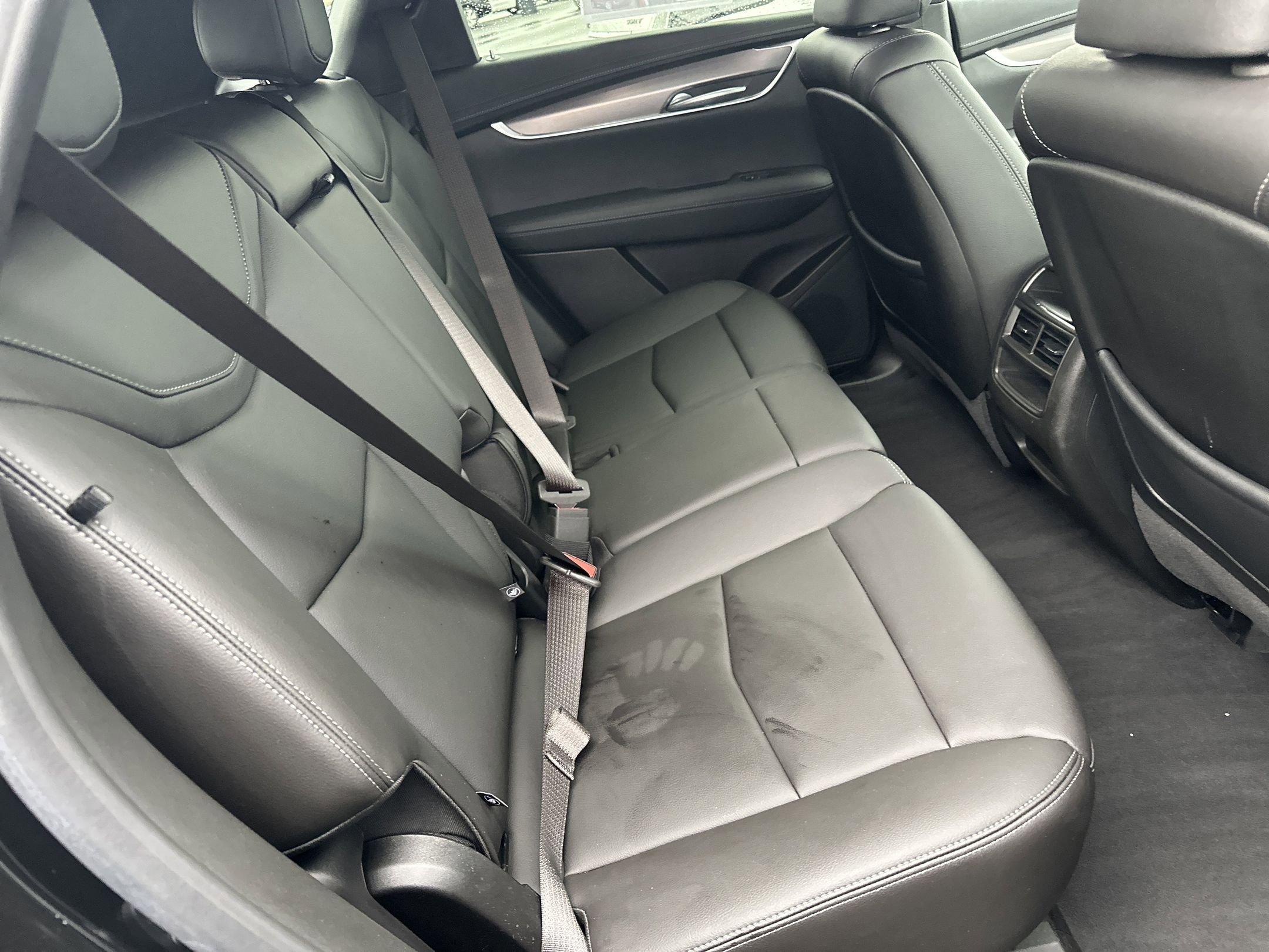 Certified 2024 Cadillac XT5 Luxury w/ LPO, Floor Liner Package image 17