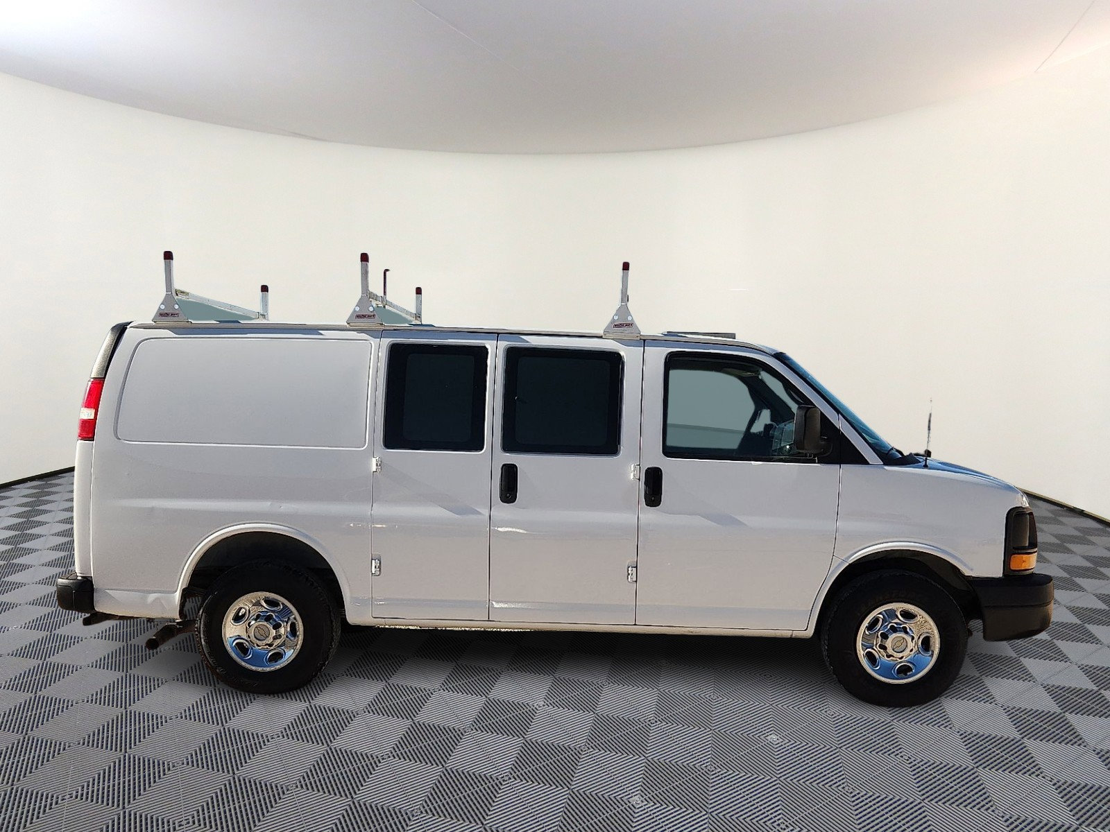 Used 2012 Chevrolet Express 2500 w/ Cold Climate Package image 5