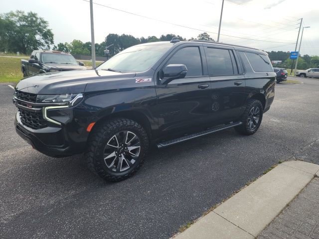 Used 2021 Chevrolet Suburban Z71 w/ Z71 Signature Package AWD/4WD image 3