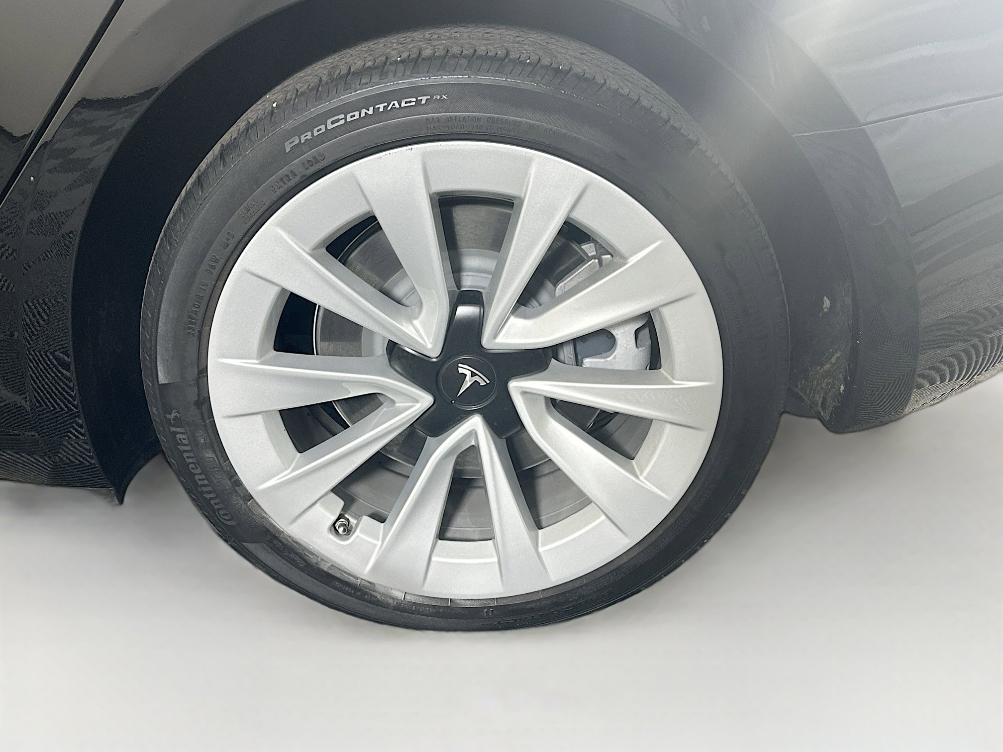 Used 2022 Tesla Model 3 Standard Range image 11