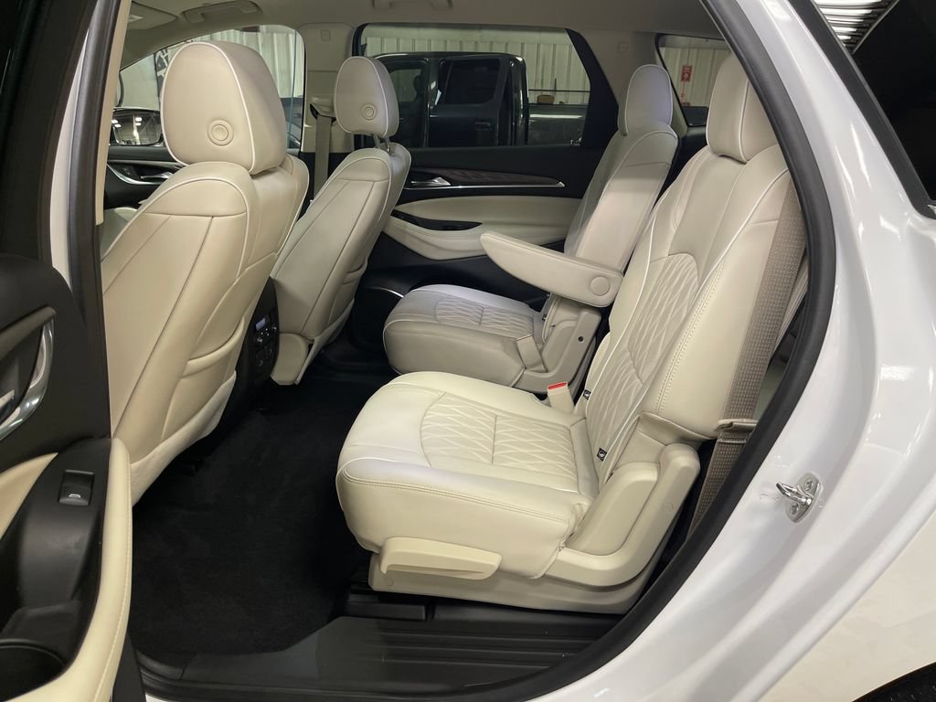 Used 2024 Buick Enclave Avenir w/ Avenir Technology Package AWD/4WD image 21