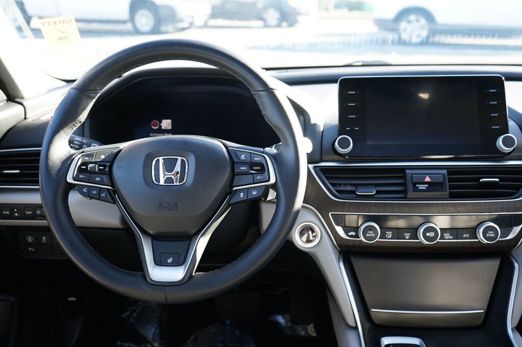 Used 2018 Honda Accord Touring image 27