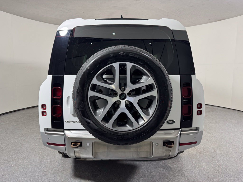 Used 2023 Land Rover Defender 130 SE AWD/4WD image 7