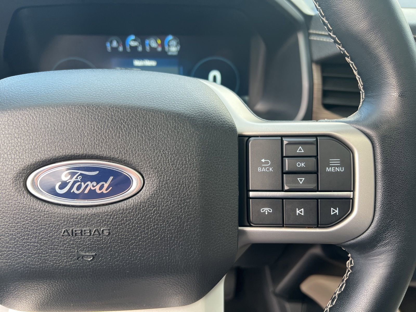 Used 2023 Ford Expedition Limited image 26