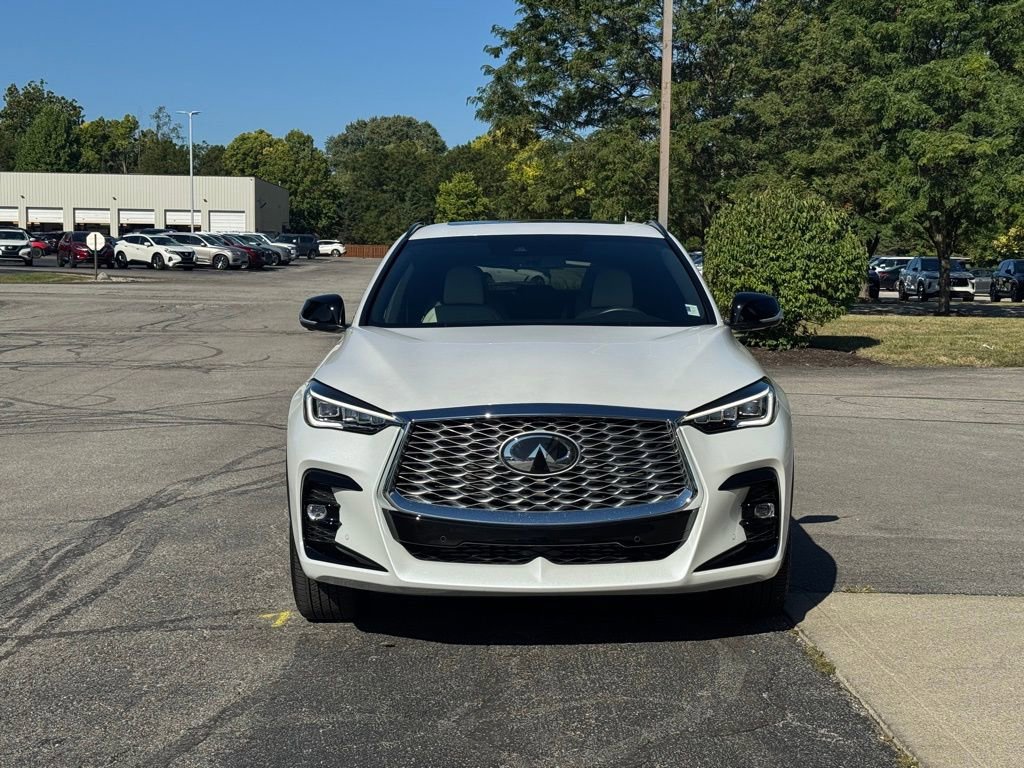 Used 2025 INFINITI QX55 Essential image 8