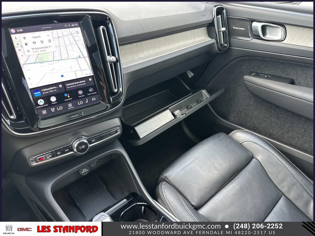 Used 2023 Volvo XC40 B5 Ultimate w/ Climate Package AWD/4WD image 35