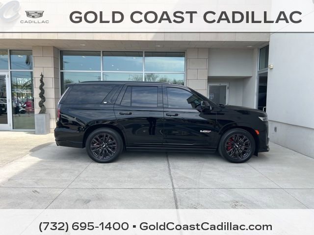 Certified 2024 Cadillac Escalade V w/ LPO, ONYX Package AWD/4WD image 4