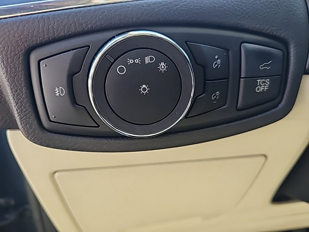 Used 2019 Ford Edge Titanium w/ Equipment Group 301A image 15