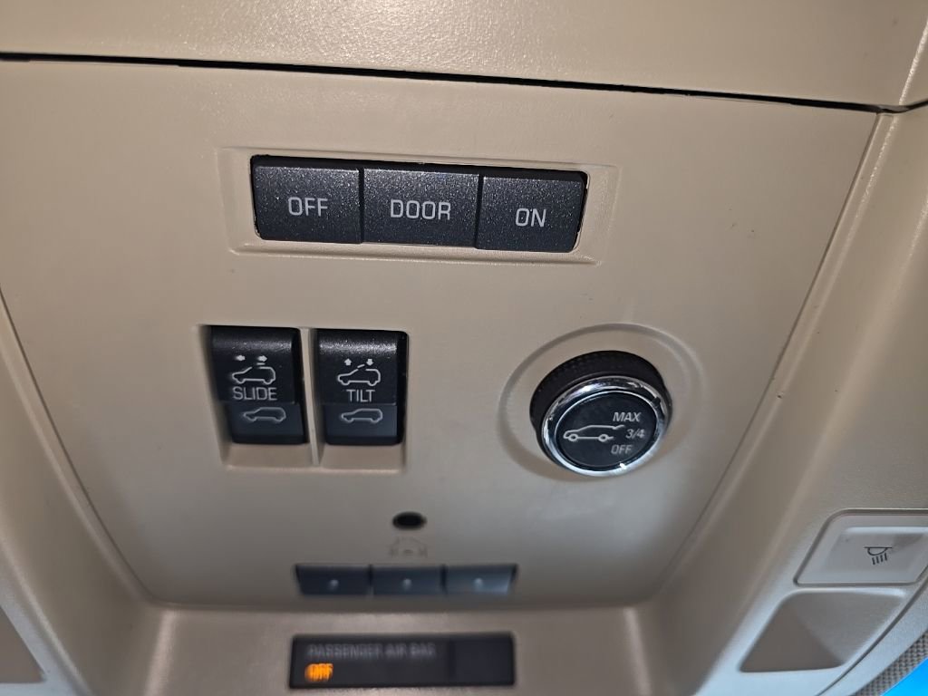 Used 2016 Chevrolet Tahoe LT image 15