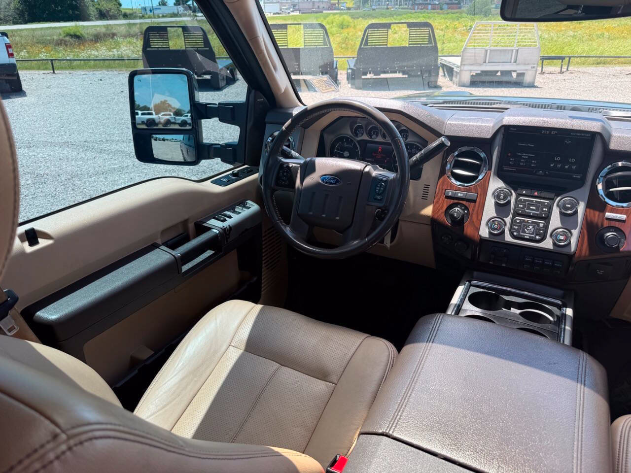 Used 2016 Ford F250 Lariat w/ Lariat Ultimate Package AWD/4WD image 36