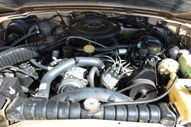 Used 1990 Jeep Grand Wagoneer image 29