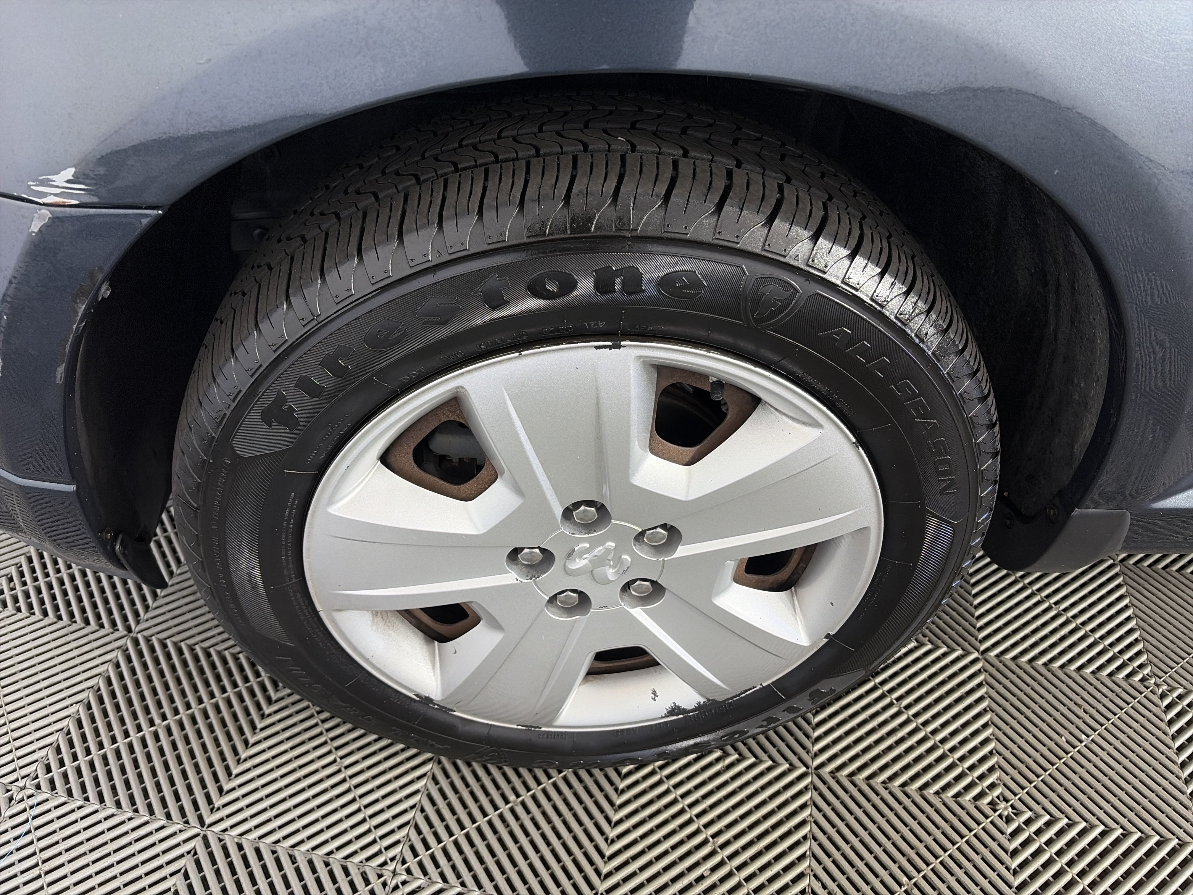 Used 2007 Dodge Caliber SXT w/ Driver Convenience Group FWD image 13
