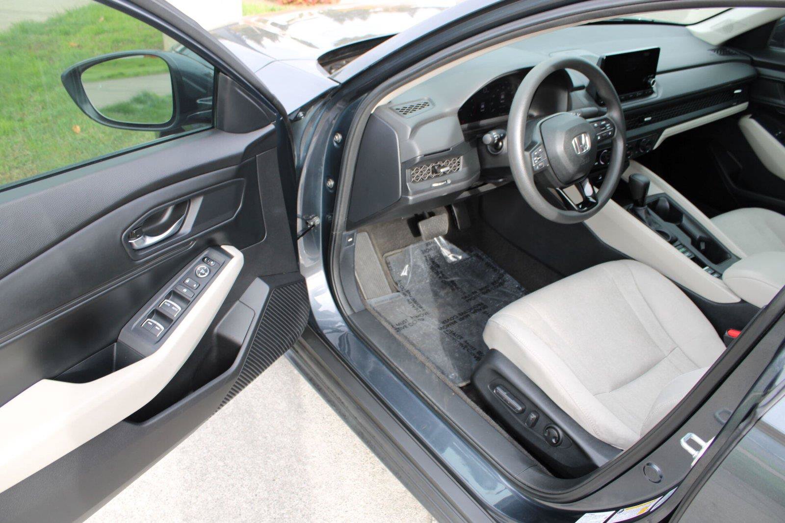 Used 2024 Honda Accord EX image 17