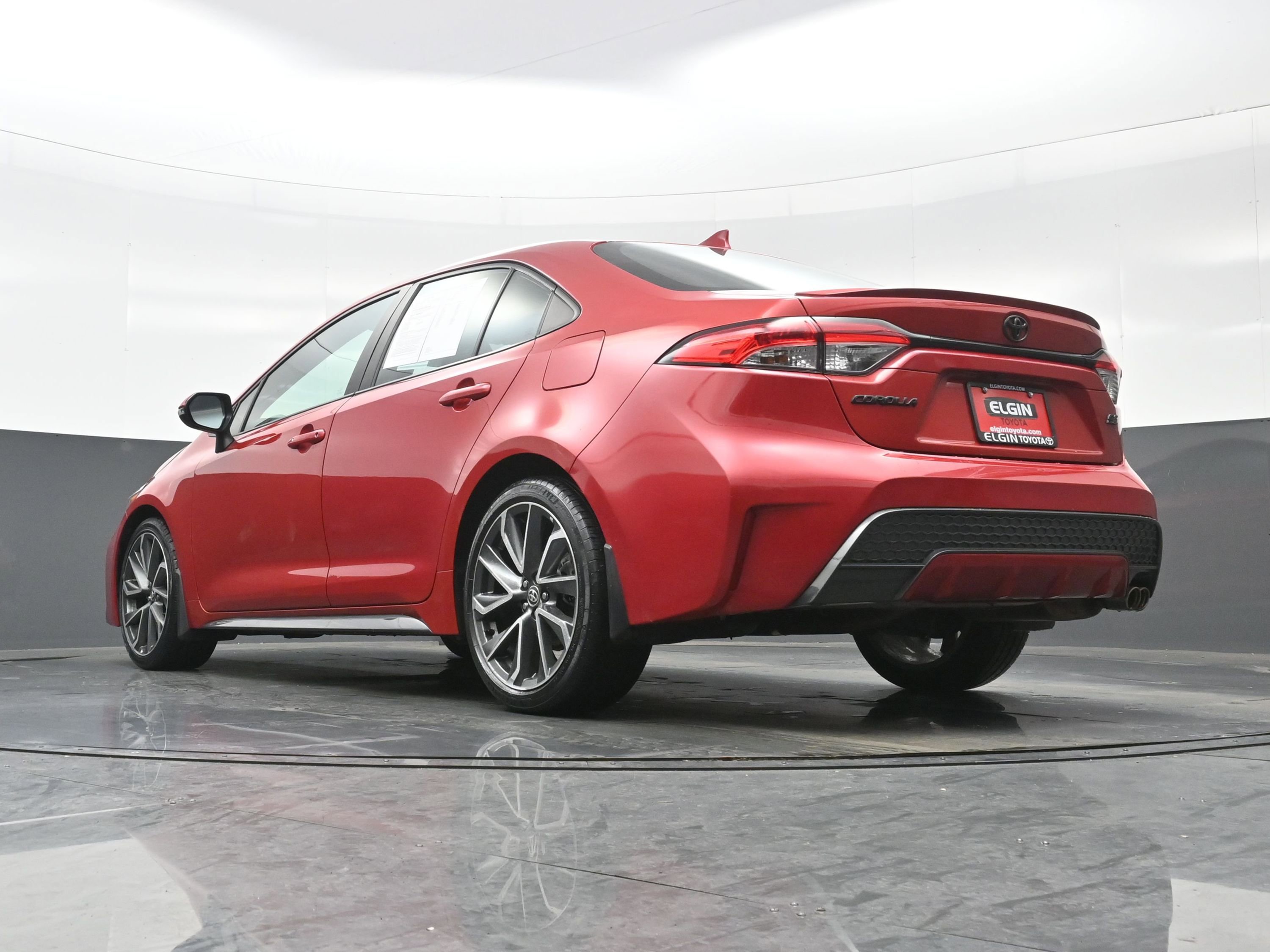 Used 2021 Toyota Corolla SE w/ Carpet Mat Package (TMS) image 27