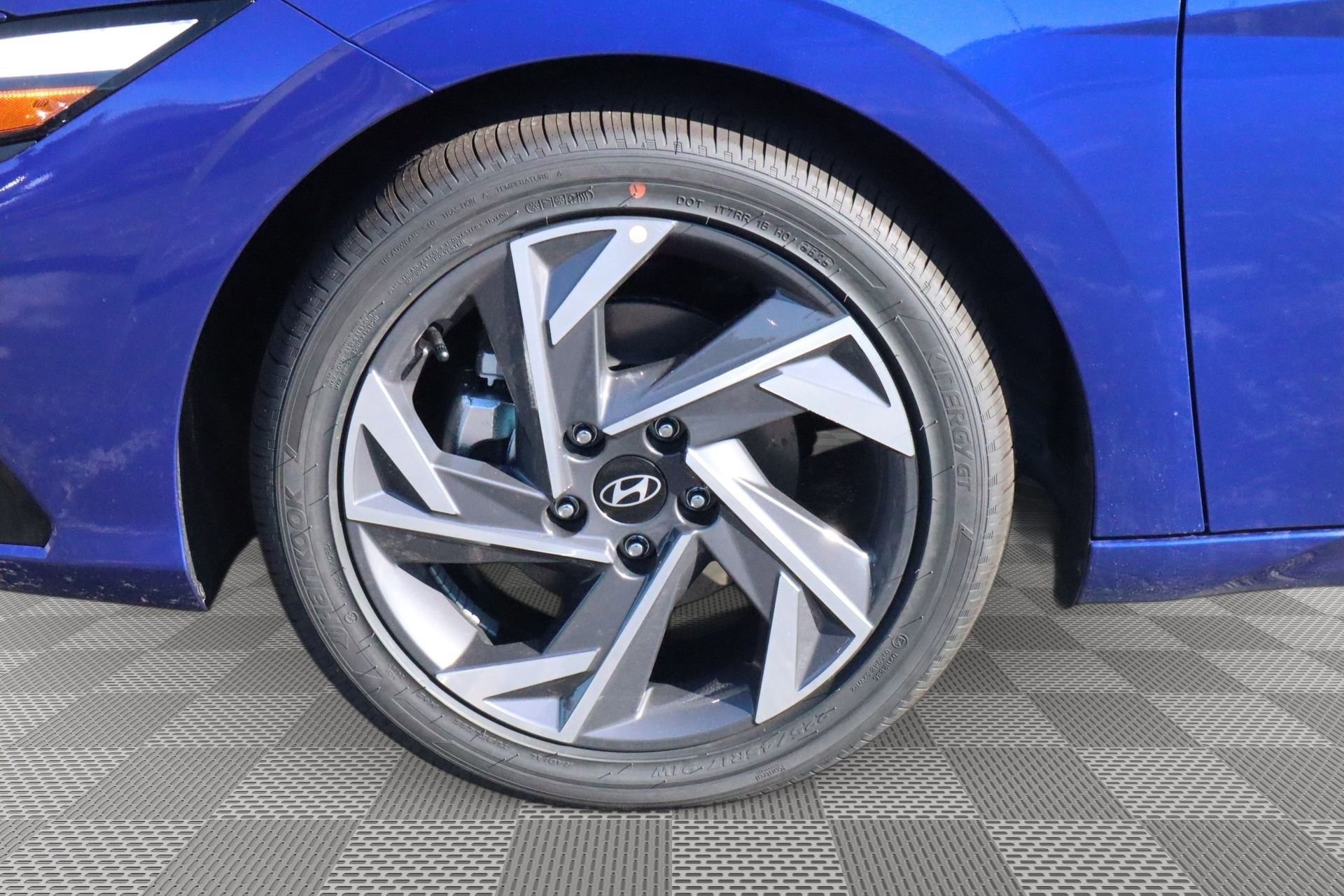 New 2026 Hyundai Elantra Limited image 4