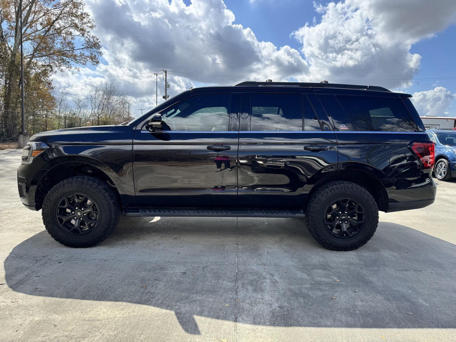 Used 2022 Ford Expedition Timberline image 16