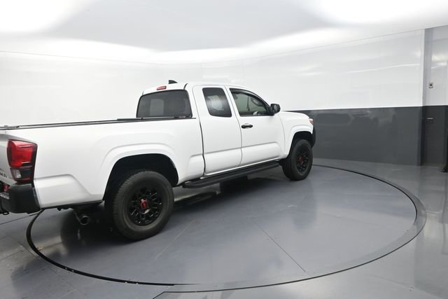 Used 2022 Toyota Tacoma SR RWD image 18