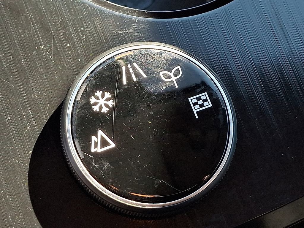 Used 2024 Nissan Rogue S image 23