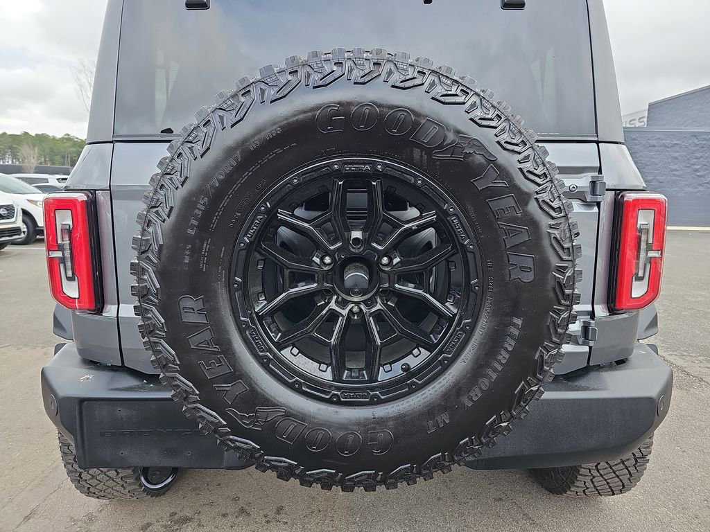Used 2023 Ford Bronco Wildtrak image 15