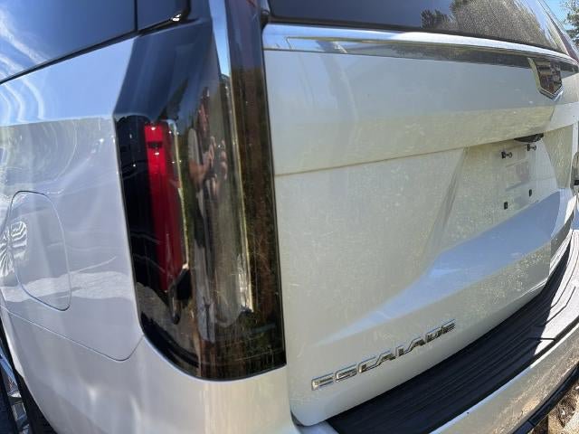 Certified 2023 Cadillac Escalade Premium Luxury AWD/4WD image 7