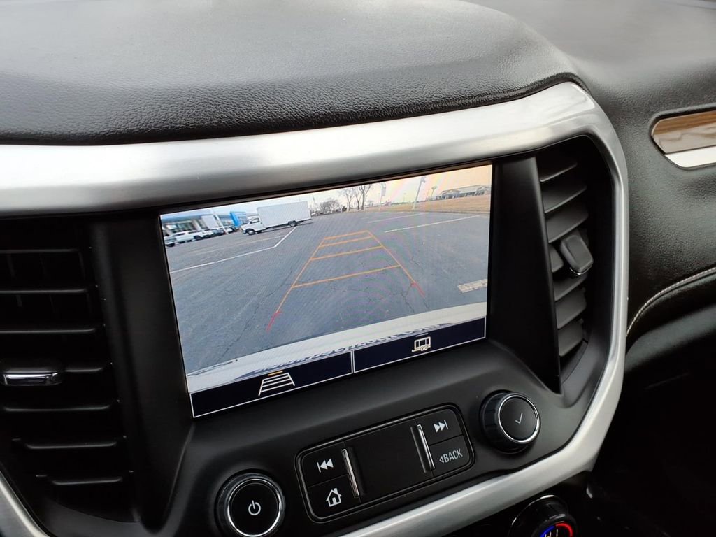 Certified 2023 GMC Acadia SLE w/ Driver Convenience Package image 11